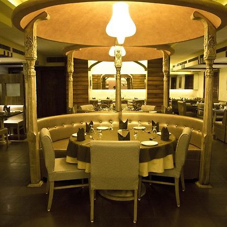 The Rajshahi Palace Hotel Indore Eksteriør billede