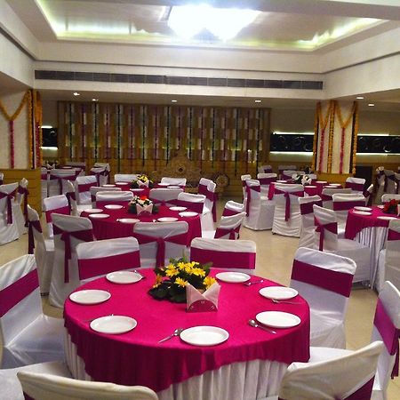 The Rajshahi Palace Hotel Indore Eksteriør billede