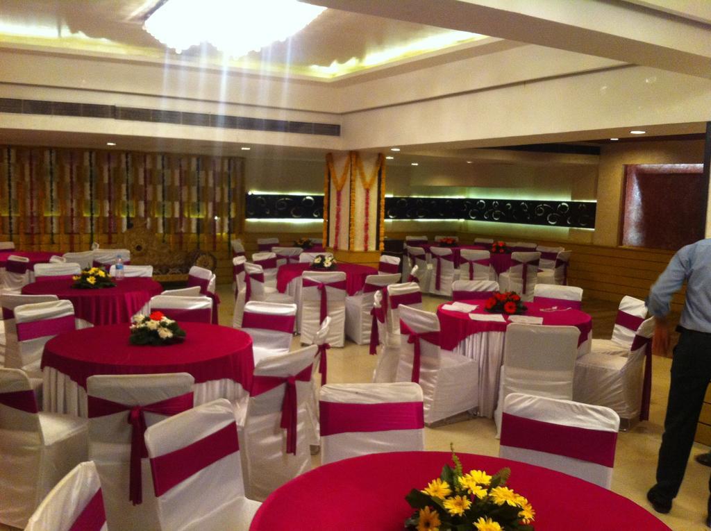 The Rajshahi Palace Hotel Indore Eksteriør billede