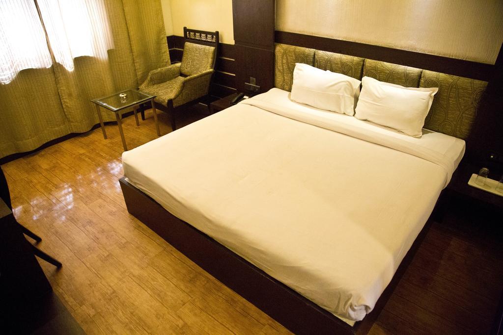 The Rajshahi Palace Hotel Indore Værelse billede
